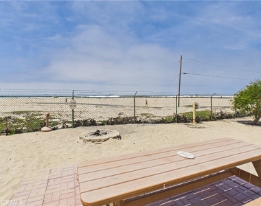711 Pacific Coast Highway - Photo Thumbnail 30