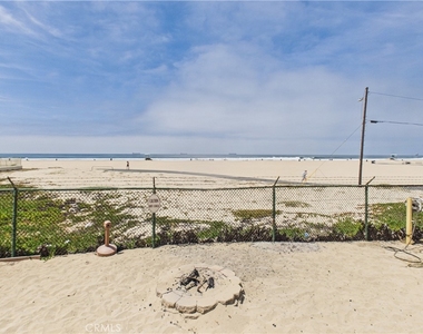 711 Pacific Coast Highway - Photo Thumbnail 31