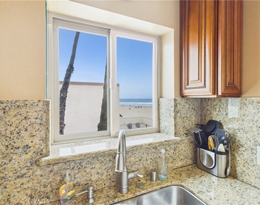 711 Pacific Coast Highway - Photo Thumbnail 9