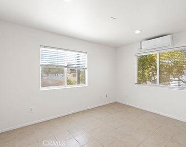 1578 S San Bernardino - Photo Thumbnail 11