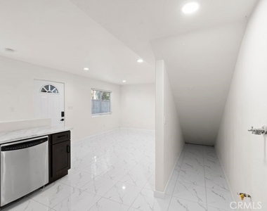 1578 S San Bernardino - Photo Thumbnail 3