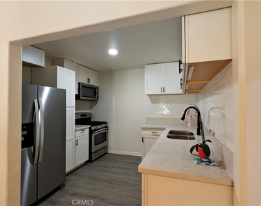 2319 Wilshire Street - Photo Thumbnail 4