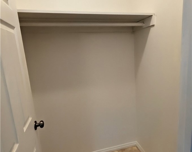 2319 Wilshire Street - Photo Thumbnail 3