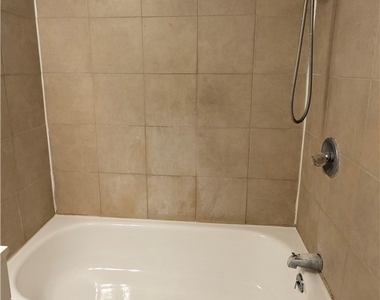 2319 Wilshire Street - Photo Thumbnail 13