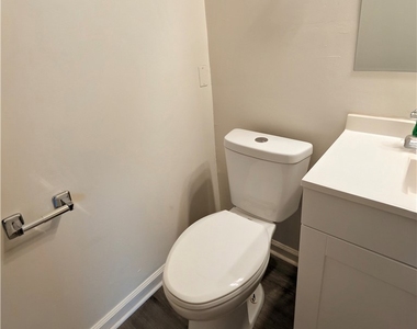 2319 Wilshire Street - Photo Thumbnail 11