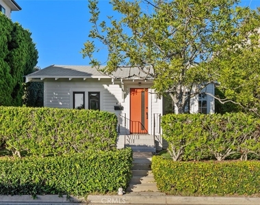 414 Cypress Drive - Photo Thumbnail 2