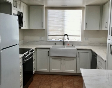 21 Avenida Castilla - Photo Thumbnail 7