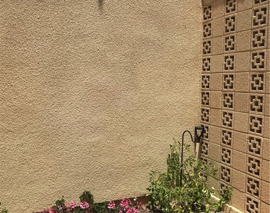 21 Avenida Castilla - Photo Thumbnail 3