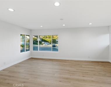 25302 Neptune Drive - Photo Thumbnail 14