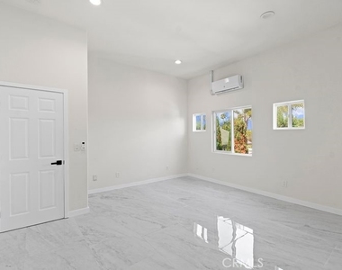 1580 San Bernardino - Photo Thumbnail 17