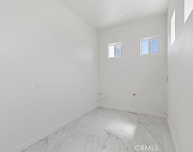 1580 San Bernardino - Photo Thumbnail 31