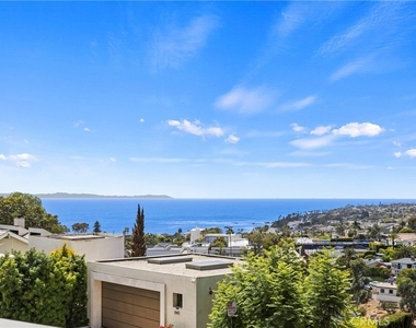 620 Temple Hills Dr - Photo Thumbnail 1