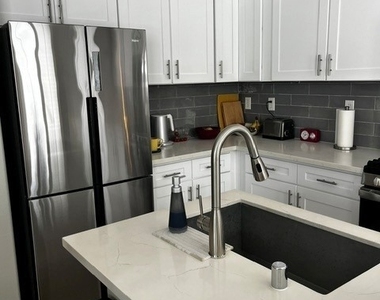 2 Benchmark - Photo Thumbnail 3