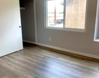 500 N Tustin Avenue - Photo Thumbnail 13