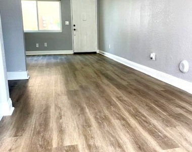 500 N Tustin Avenue - Photo Thumbnail 3
