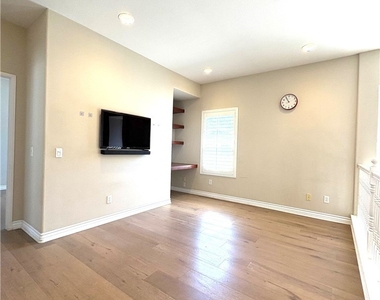 130 Melrose - Photo Thumbnail 7