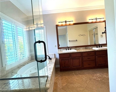 130 Melrose - Photo Thumbnail 11