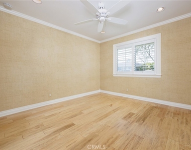 408 Flower Street - Photo Thumbnail 24