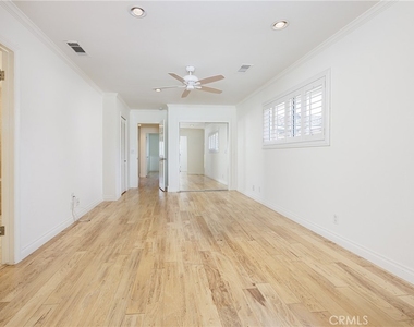 408 Flower Street - Photo Thumbnail 17