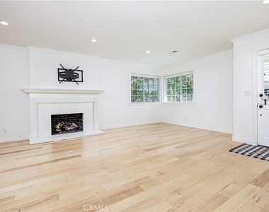 408 Flower Street - Photo Thumbnail 6