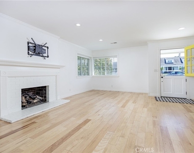 408 Flower Street - Photo Thumbnail 5