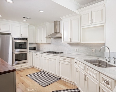 408 Flower Street - Photo Thumbnail 13