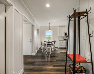 16572 E Buena Vista Avenue - Photo Thumbnail 5