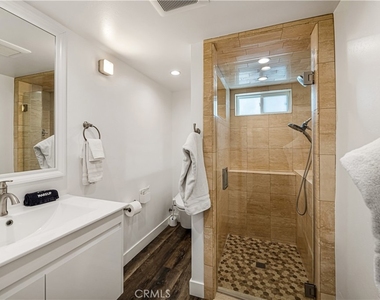 16572 E Buena Vista Avenue - Photo Thumbnail 32