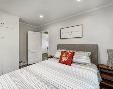16572 E Buena Vista Avenue - Photo Thumbnail 23