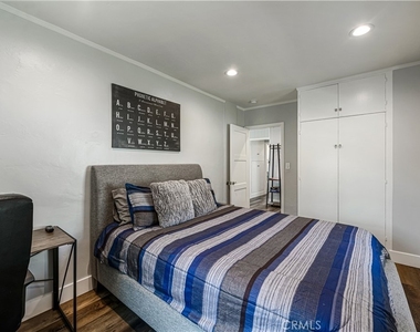 16572 E Buena Vista Avenue - Photo Thumbnail 8