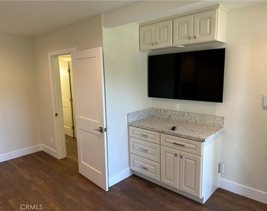 1597 A San Bernardino Pl - Photo Thumbnail 3