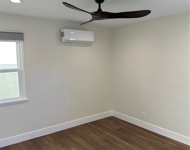 1597 A San Bernardino Pl - Photo Thumbnail 10
