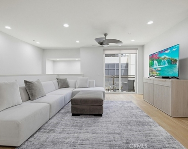 503 Rockefeller - Photo Thumbnail 5