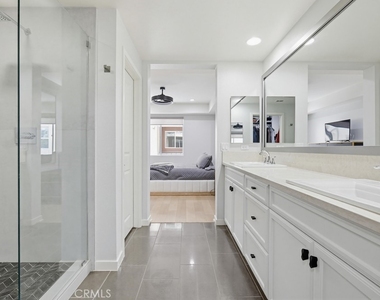 503 Rockefeller - Photo Thumbnail 35