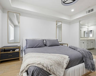 503 Rockefeller - Photo Thumbnail 30