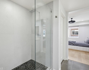 503 Rockefeller - Photo Thumbnail 34