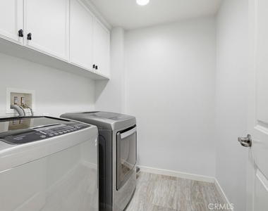 503 Rockefeller - Photo Thumbnail 36