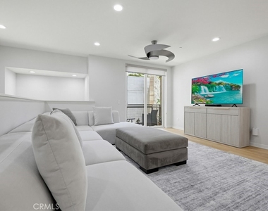 503 Rockefeller - Photo Thumbnail 4
