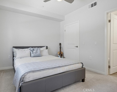 503 Rockefeller - Photo Thumbnail 42