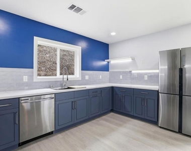 1802 Ponca Court - Photo Thumbnail 10