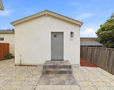 1802 Ponca Court - Photo Thumbnail 3