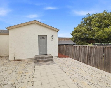 1802 Ponca Court - Photo Thumbnail 1