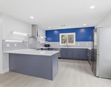 1802 Ponca Court - Photo Thumbnail 8