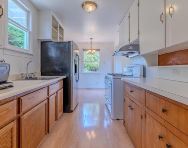 463 Talbot Avenue - Photo Thumbnail 10