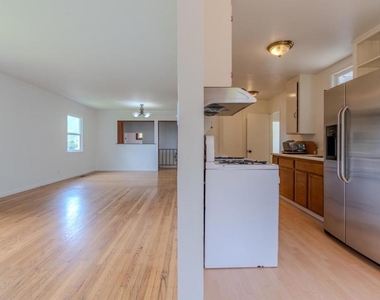 463 Talbot Avenue - Photo Thumbnail 4