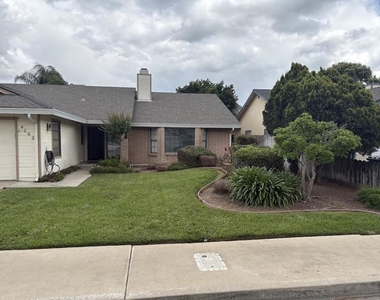 4062 Glendale Court - Photo Thumbnail 2