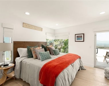 3230 Tyrol Drive - Photo Thumbnail 8