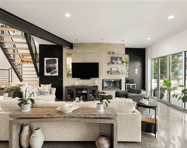 3230 Tyrol Drive - Photo Thumbnail 28