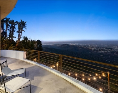 3230 Tyrol Drive - Photo Thumbnail 5