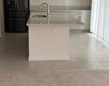 2565 E Embry - Photo Thumbnail 13